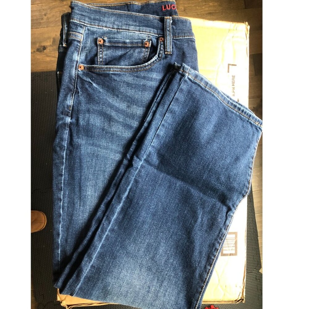 Lucky Brand Men's 223 Denim Jean.